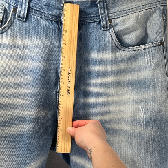 Diesel Men's Faded Blue Straight Jeans - Picture 7 of 12